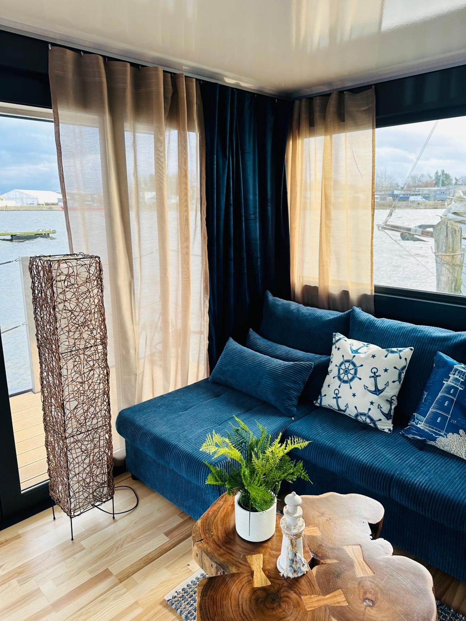 Premium Hausboot Blaue Lagune Lubeck Exterior photo